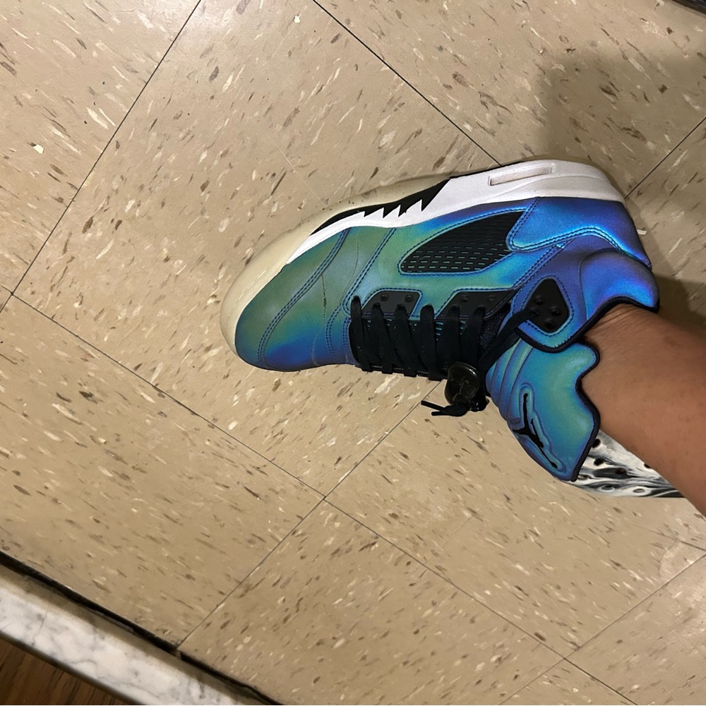 Jordan Oil Grey